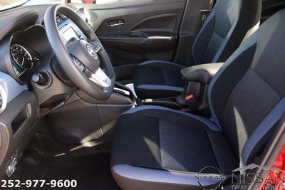 2025 Nissan Versa SV CVT