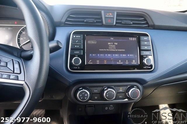 2025 Nissan Versa SV CVT