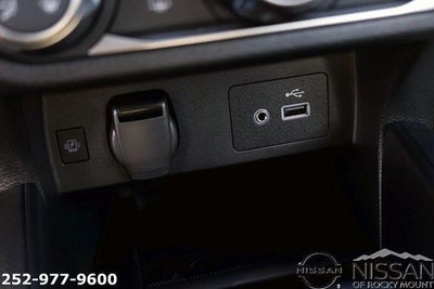 2025 Nissan Versa SV CVT