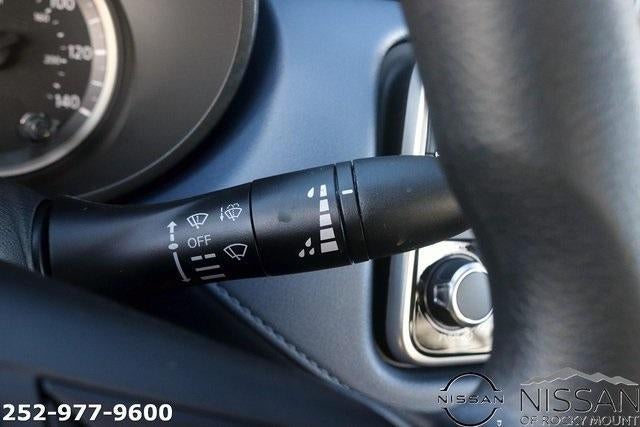 2025 Nissan Versa SV CVT