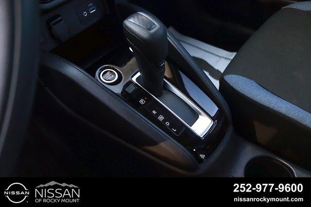 2025 Nissan Versa SV CVT