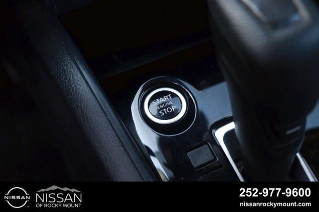 2025 Nissan Versa SV CVT