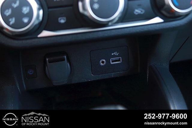 2025 Nissan Versa SV CVT