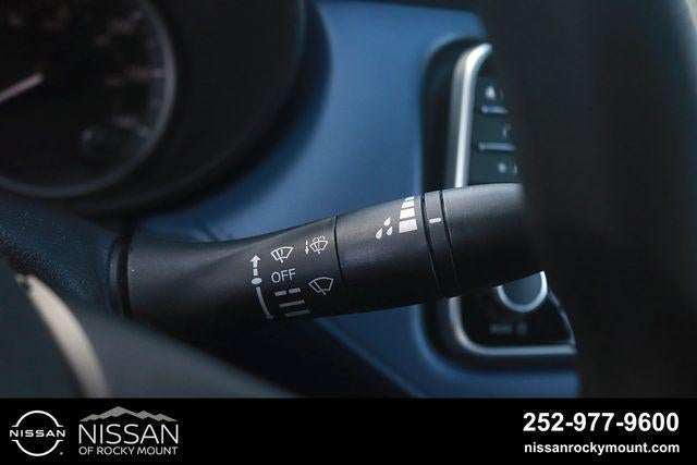 2025 Nissan Versa SV CVT