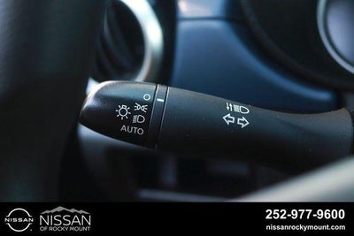 2025 Nissan Versa SV CVT