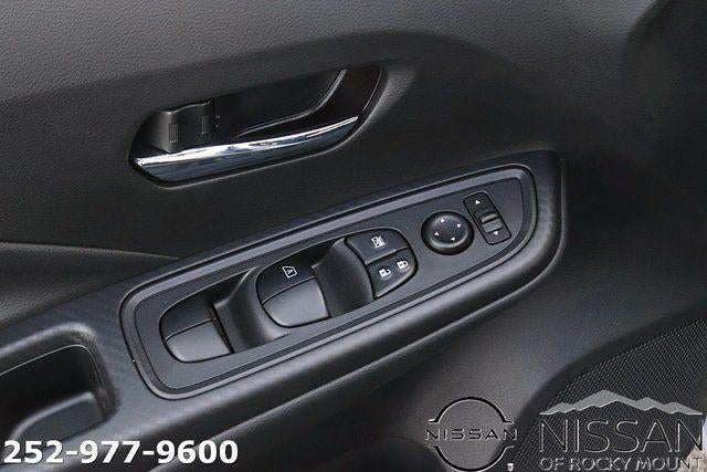 2025 Nissan Versa SV CVT