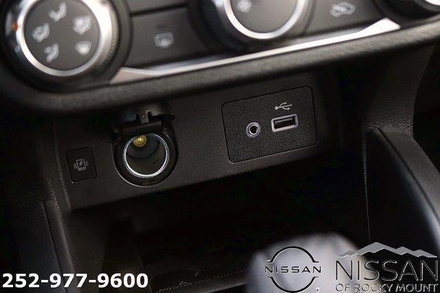 2025 Nissan Versa SV CVT