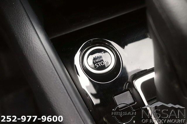 2025 Nissan Versa SV CVT