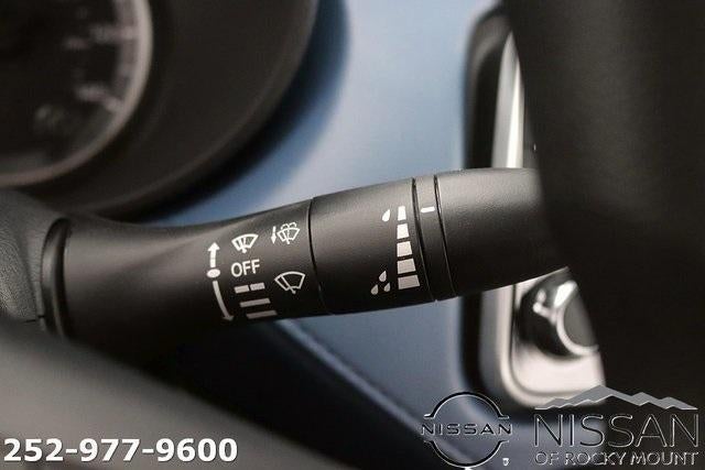 2025 Nissan Versa SV CVT