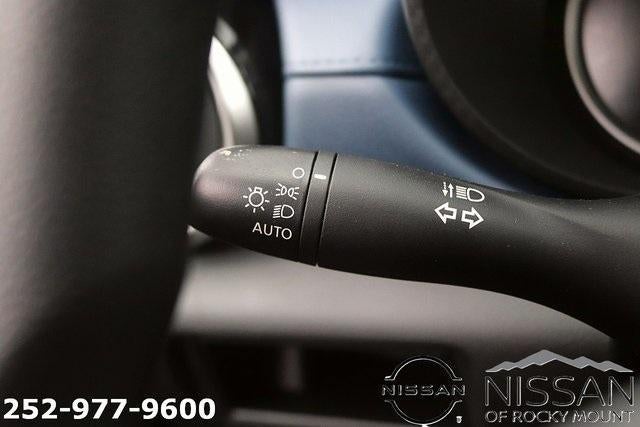 2025 Nissan Versa SV CVT