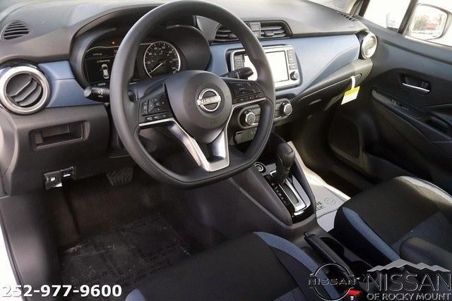 2025 Nissan Versa SV CVT