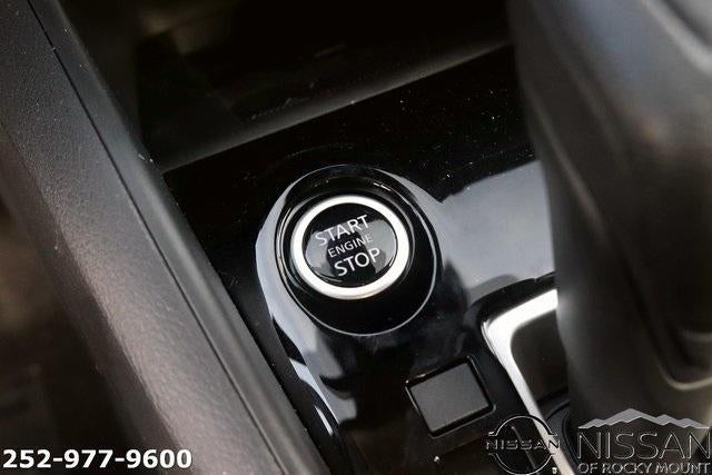 2025 Nissan Versa SV CVT