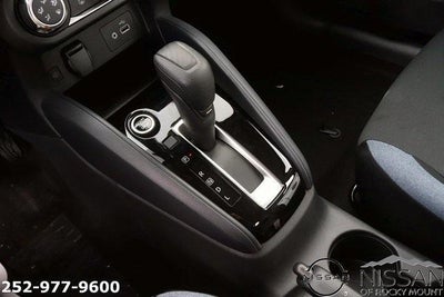 2025 Nissan Versa SV CVT