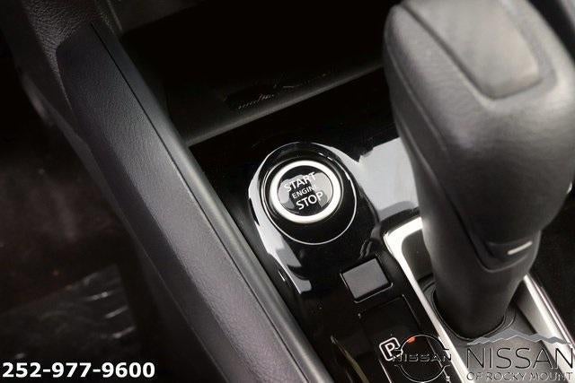 2025 Nissan Versa SV CVT