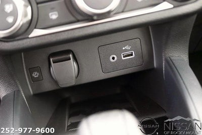 2025 Nissan Versa SV CVT