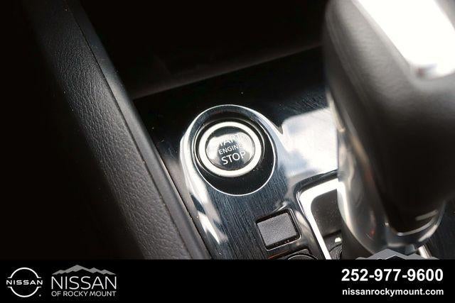 2024 Nissan Versa SR CVT