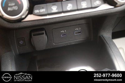 2024 Nissan Versa SR CVT
