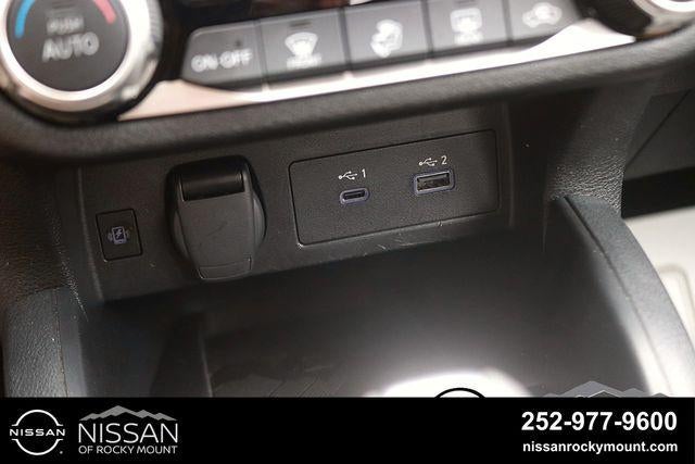2024 Nissan Versa SR CVT