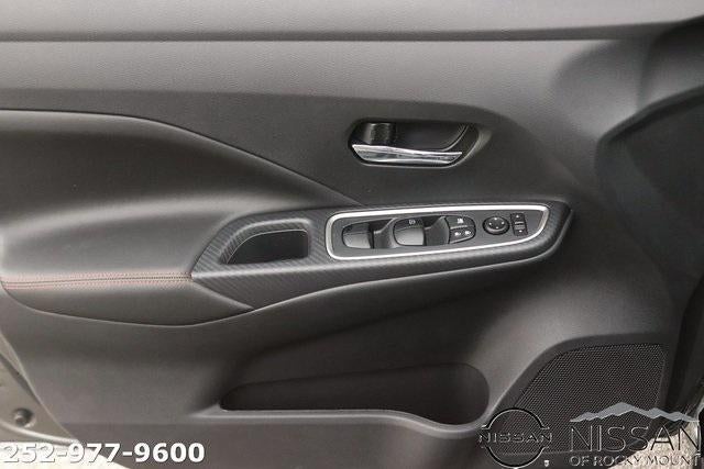 2025 Nissan Versa SR CVT