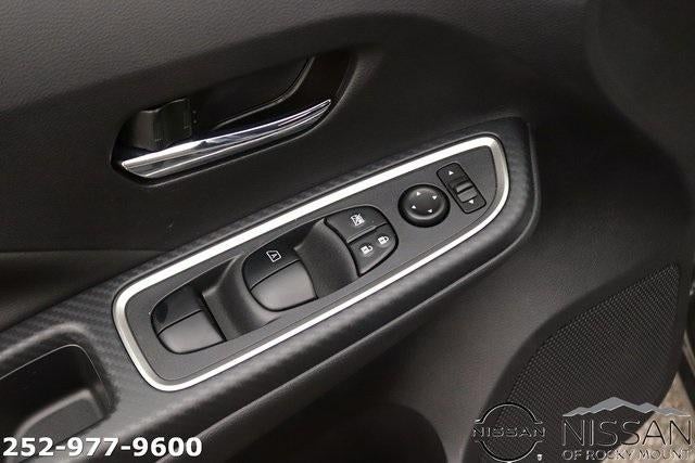 2025 Nissan Versa SR CVT