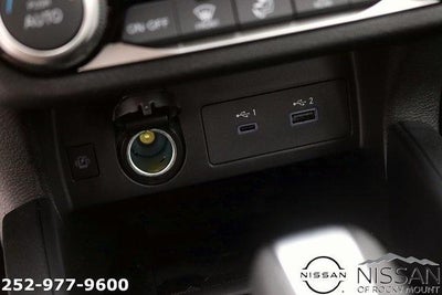 2025 Nissan Versa SR CVT