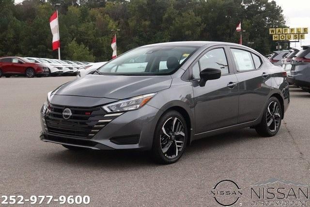 2025 Nissan Versa SR CVT