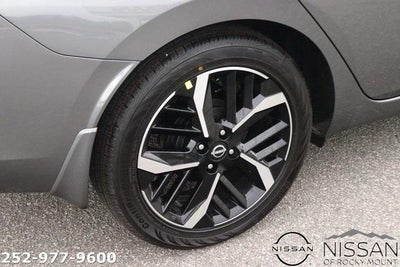 2025 Nissan Versa SR CVT