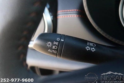 2025 Nissan Versa SR CVT