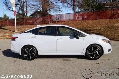 2025 Nissan Versa SR CVT