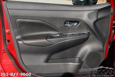 2025 Nissan Versa SR CVT