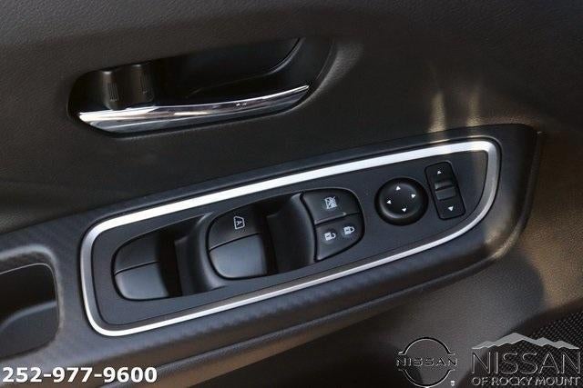 2025 Nissan Versa SR CVT