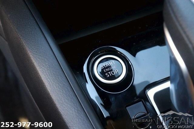 2025 Nissan Versa SR CVT