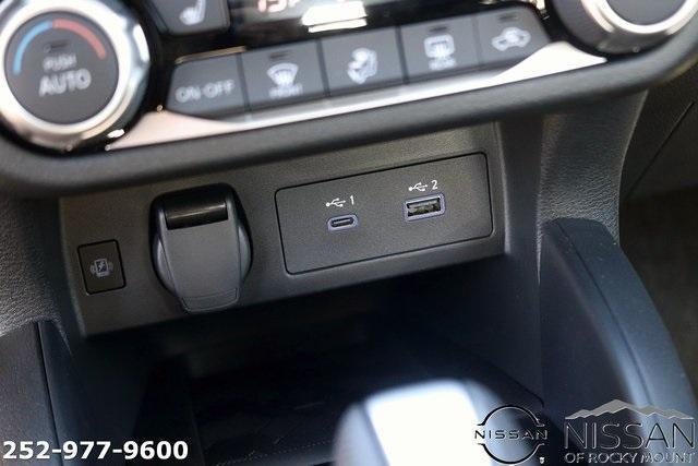 2025 Nissan Versa SR CVT