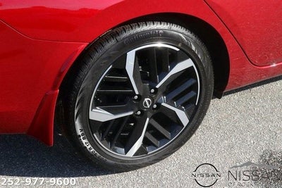 2025 Nissan Versa SR CVT