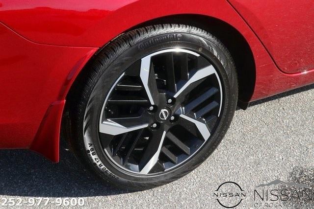 2025 Nissan Versa SR CVT