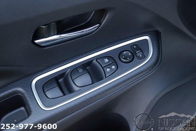 2025 Nissan Versa SR CVT