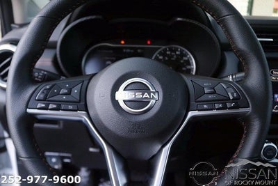 2025 Nissan Versa SR CVT