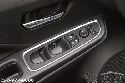 2025 Nissan Versa SR CVT