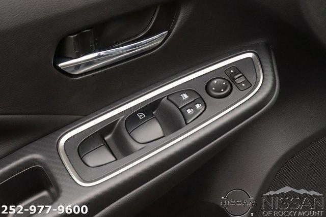 2025 Nissan Versa SR CVT