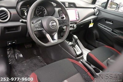 2025 Nissan Versa SR CVT