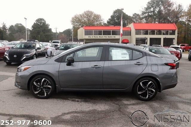 2025 Nissan Versa SR CVT