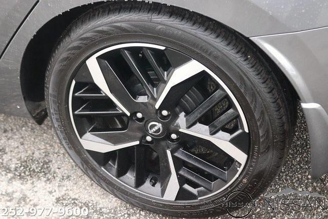 2025 Nissan Versa SR CVT