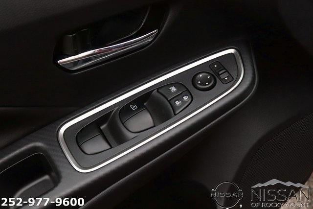 2025 Nissan Versa SR CVT