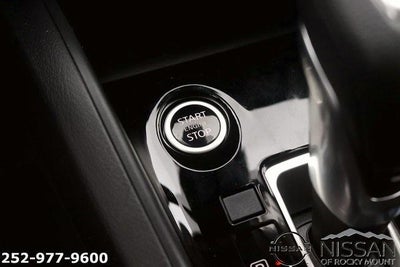 2025 Nissan Versa SR CVT