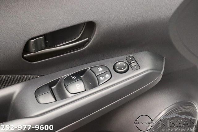 2025 Nissan Kicks Play S FWD