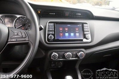 2025 Nissan Kicks Play S FWD