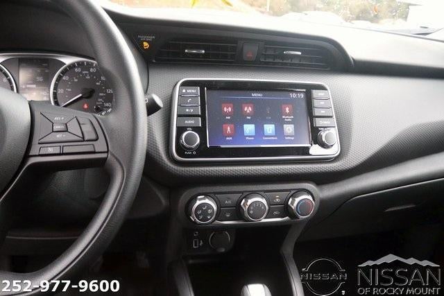 2025 Nissan Kicks Play S FWD