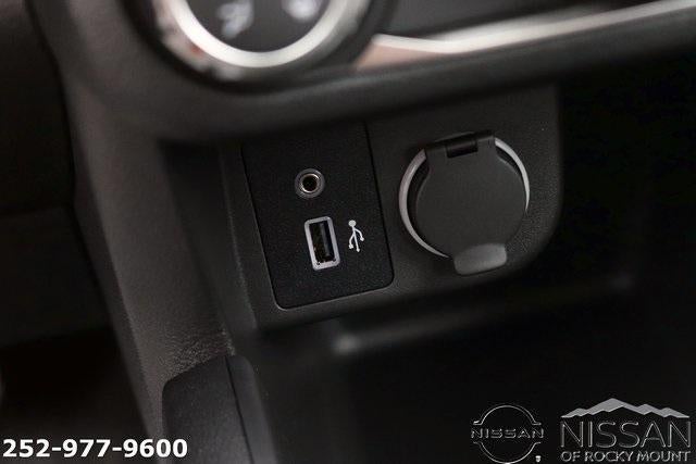 2025 Nissan Kicks Play S FWD