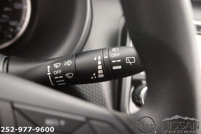 2025 Nissan Kicks Play S FWD