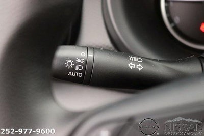 2025 Nissan Kicks Play S FWD